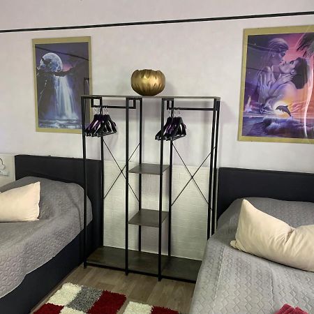 Best-Preis -Gold Suite- Mit Netflix, Self-Check-In, Ebike Ladestation, Fahrradraum, Wlan, Netflix Und Massagesessel - Direkt Am Elberadweg Im Herzen Von Wittenberge Dış mekan fotoğraf