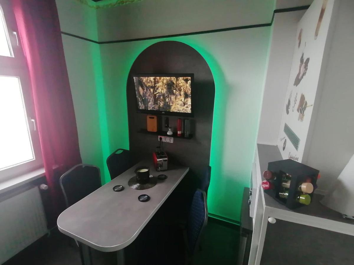 Best-Preis -Gold Suite- Mit Netflix, Self-Check-In, Ebike Ladestation, Fahrradraum, Wlan, Netflix Und Massagesessel - Direkt Am Elberadweg Im Herzen Von Wittenberge Dış mekan fotoğraf