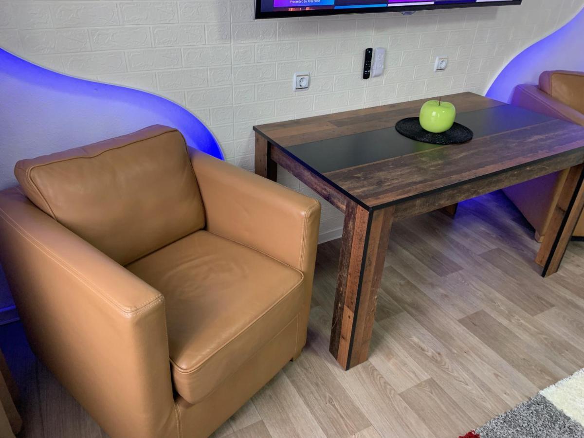 Best-Preis -Gold Suite- Mit Netflix, Self-Check-In, Ebike Ladestation, Fahrradraum, Wlan, Netflix Und Massagesessel - Direkt Am Elberadweg Im Herzen Von Wittenberge Dış mekan fotoğraf