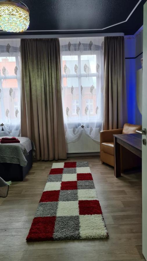 Best-Preis -Gold Suite- Mit Netflix, Self-Check-In, Ebike Ladestation, Fahrradraum, Wlan, Netflix Und Massagesessel - Direkt Am Elberadweg Im Herzen Von Wittenberge Dış mekan fotoğraf