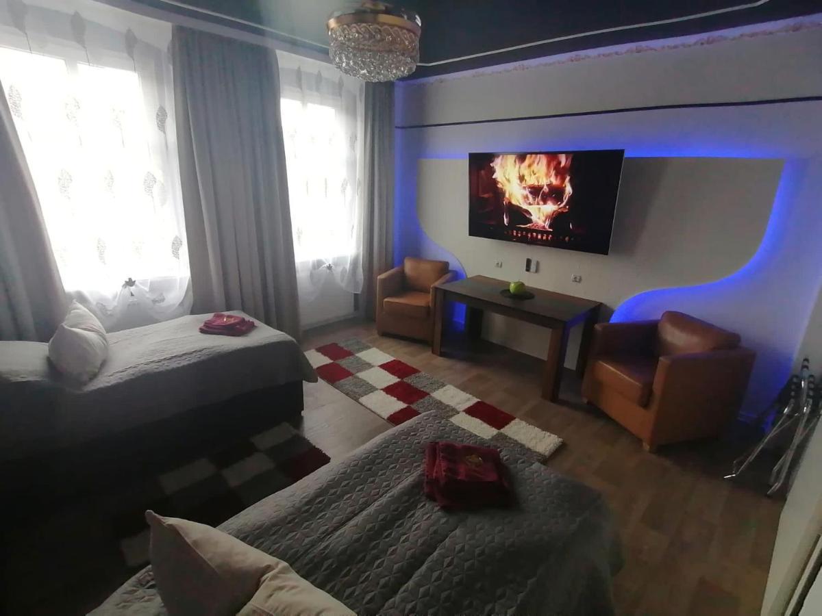 Best-Preis -Gold Suite- Mit Netflix, Self-Check-In, Ebike Ladestation, Fahrradraum, Wlan, Netflix Und Massagesessel - Direkt Am Elberadweg Im Herzen Von Wittenberge Dış mekan fotoğraf